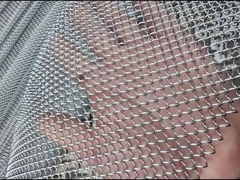 het gordijn van de metaalrol